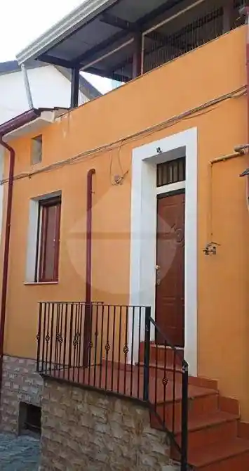 Terratetto unifamiliare 143 m², Centro, Celico - foto 2