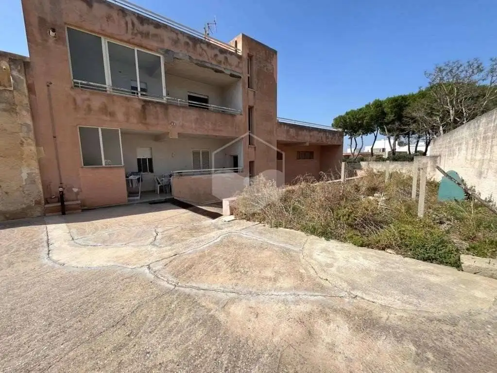 Palazzo - Edificio in vendita a Petrosino