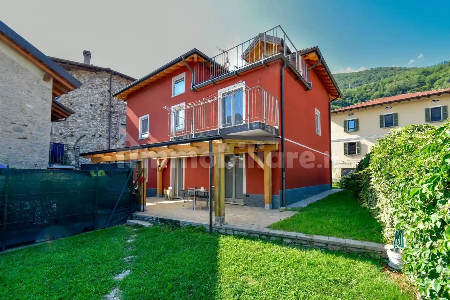 Villa in vendita a Sorico