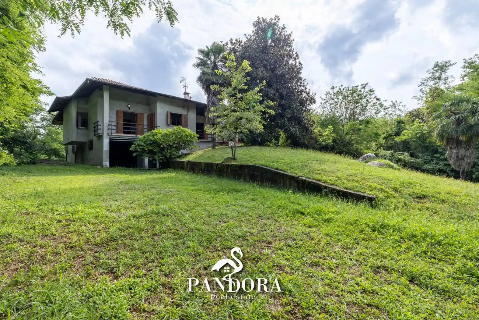 Villa in vendita a Borgo Ticino