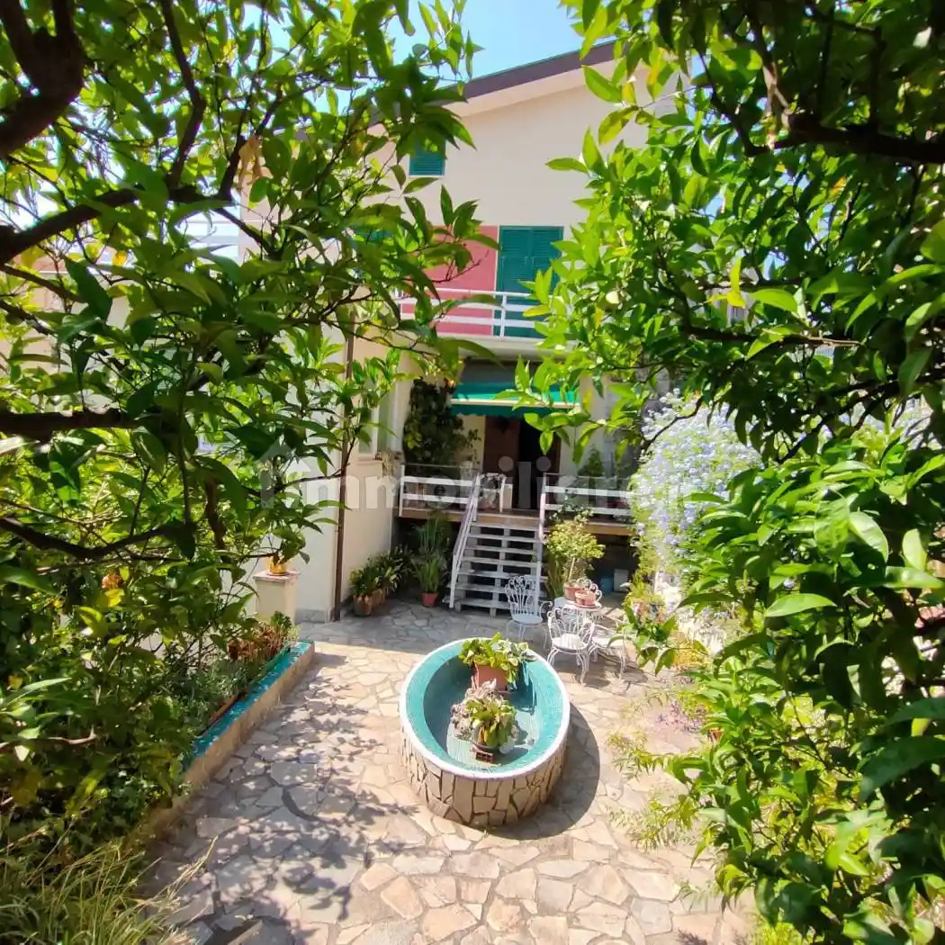 Villa in vendita a Savona