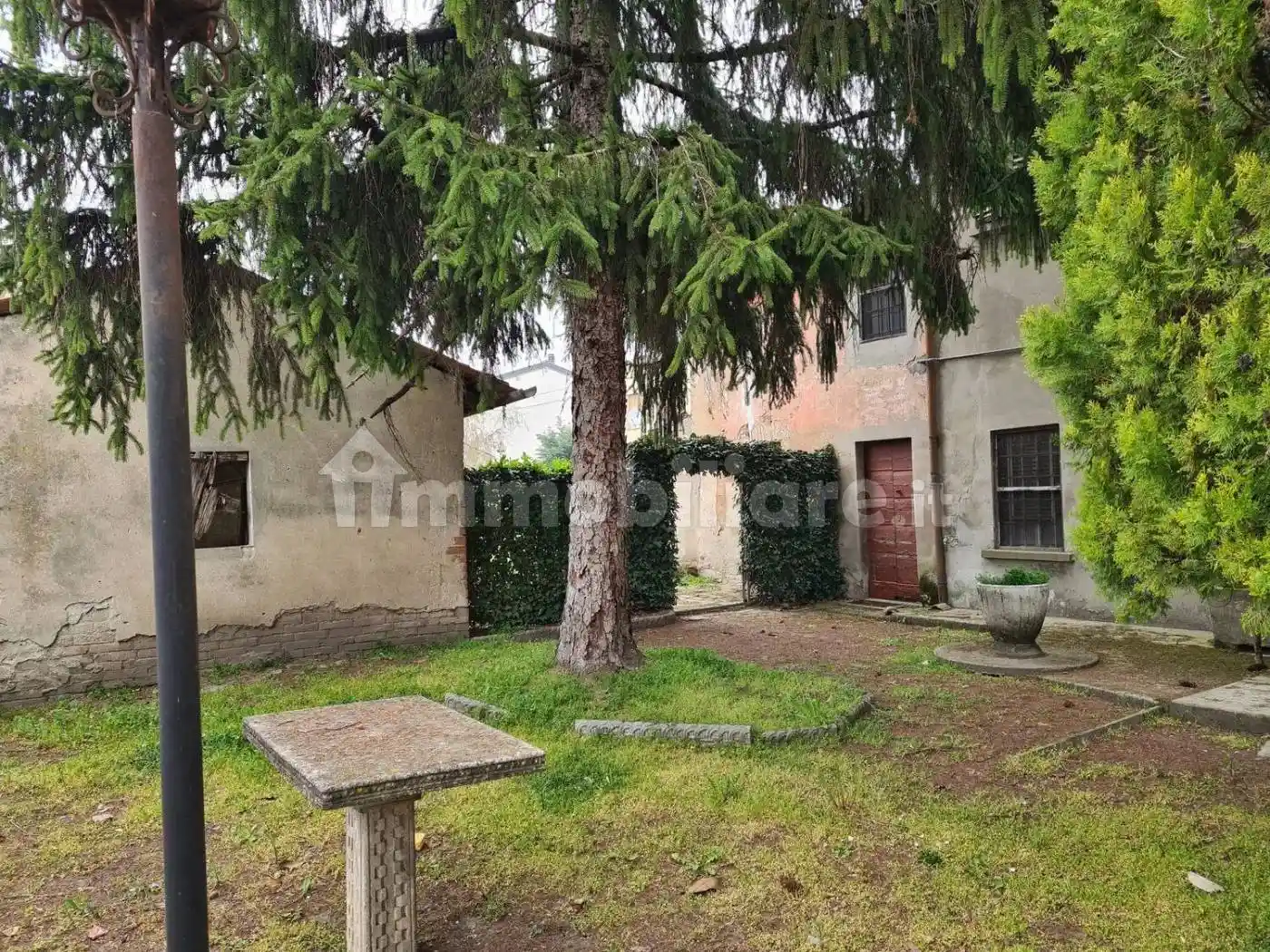 Rustico - Casale in vendita a Cadeo