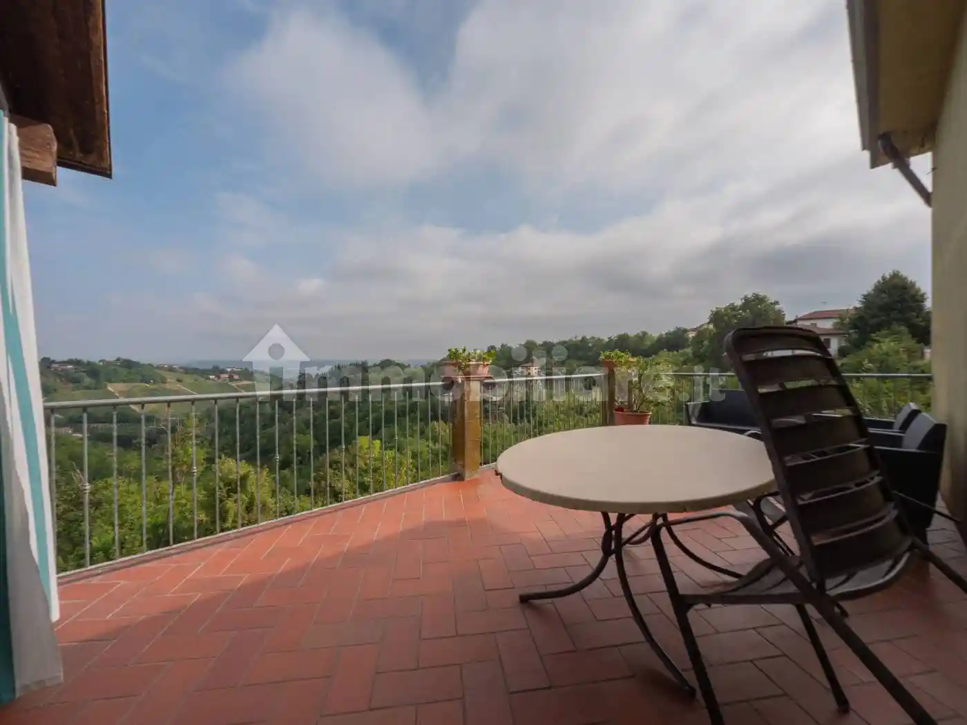 Villa in vendita a Mongardino