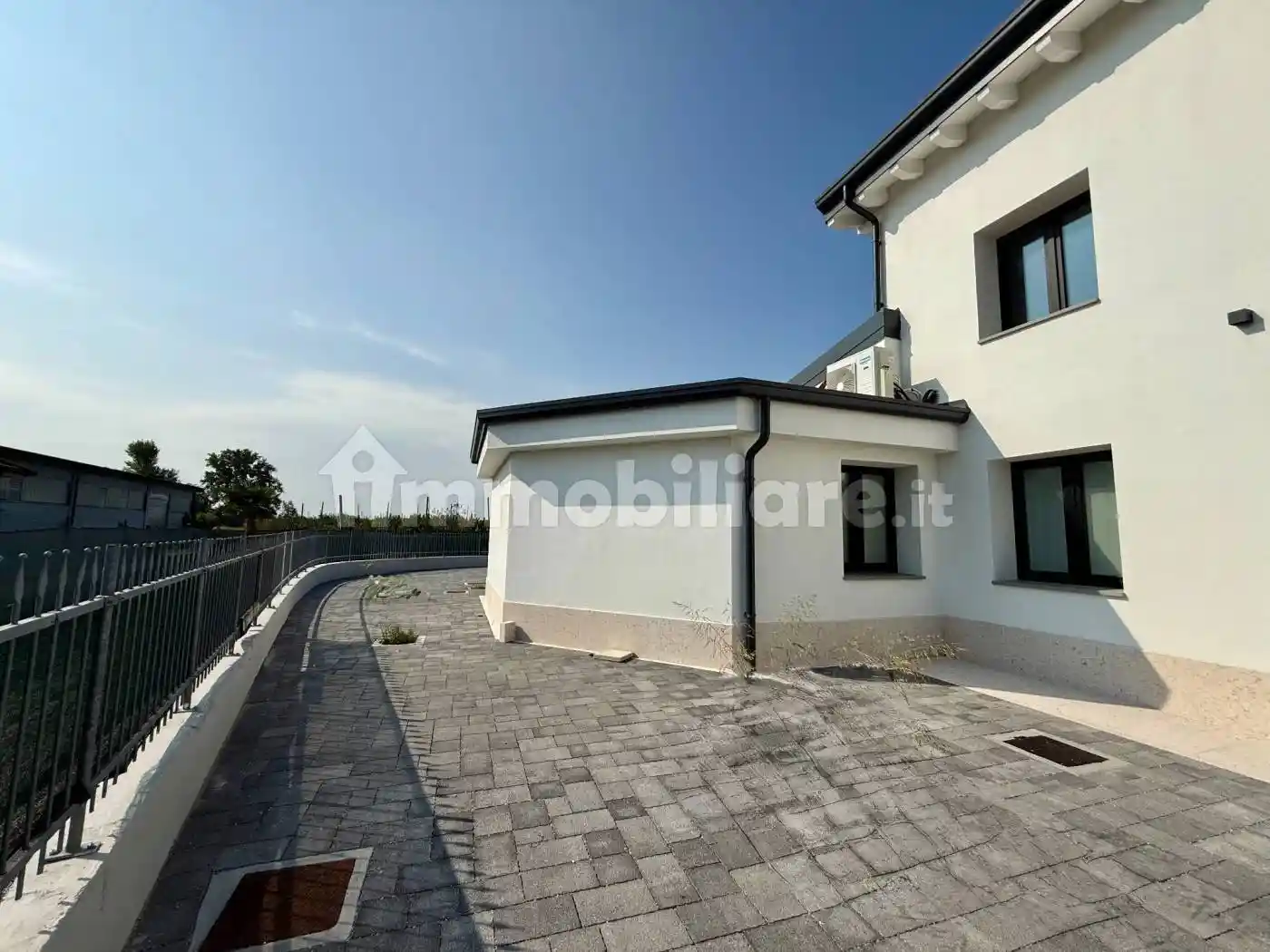 Palazzo - Edificio in Vendita - foto 2