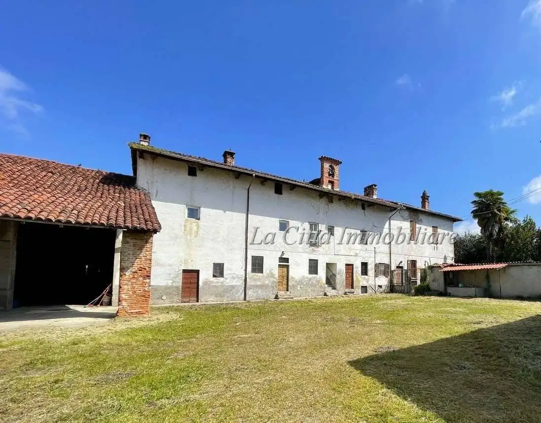 Rustico - Casale in vendita a Novara