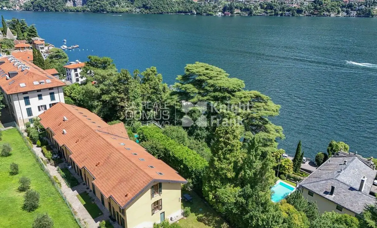 Villetta a schiera in affitto a Laglio