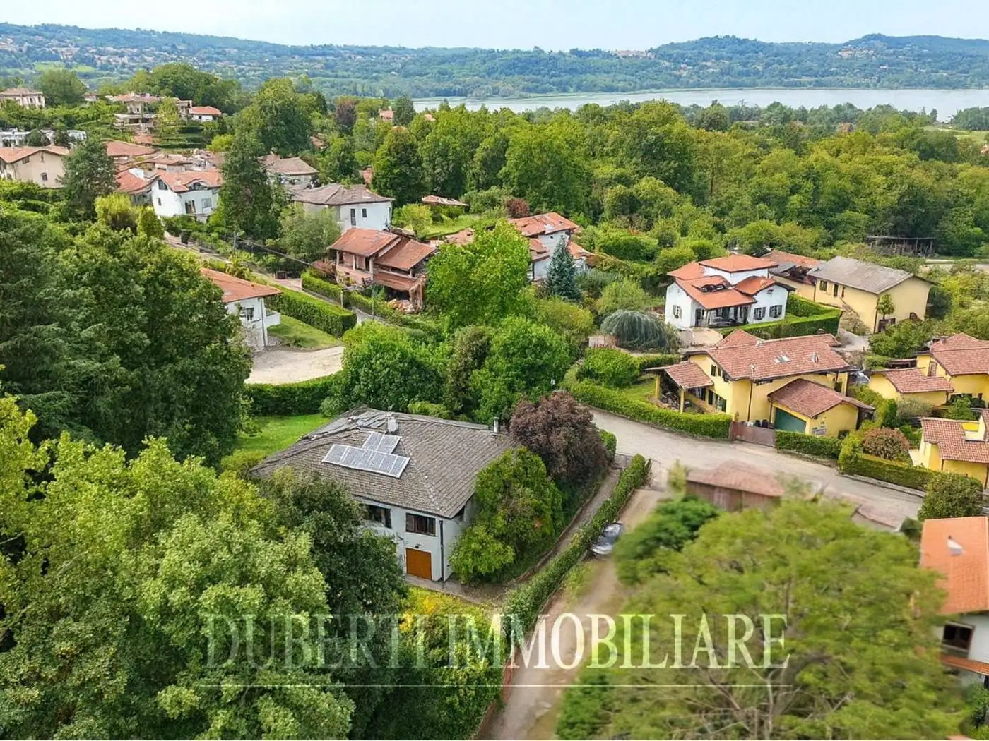 Villa in vendita a Varese