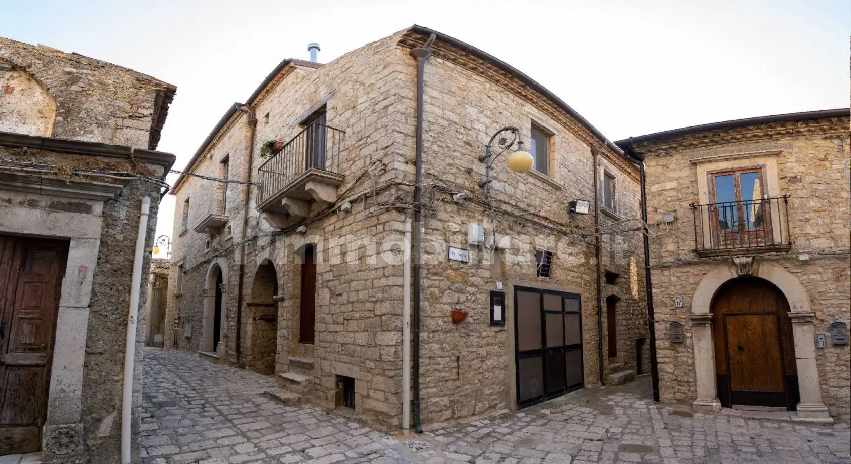 Palazzo - Edificio in vendita a Pietragalla