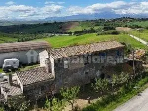 Rustico - Casale in vendita a Morro d'Oro