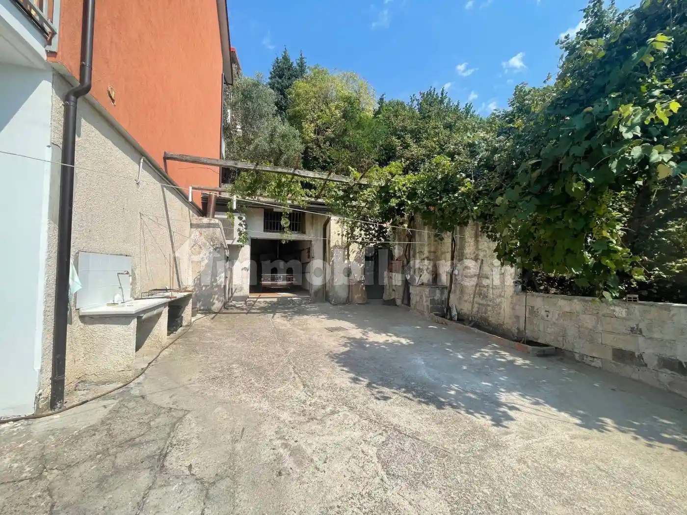 Villa unifamiliare via San Guglielmo da Vercelli, Mercogliano - foto 2