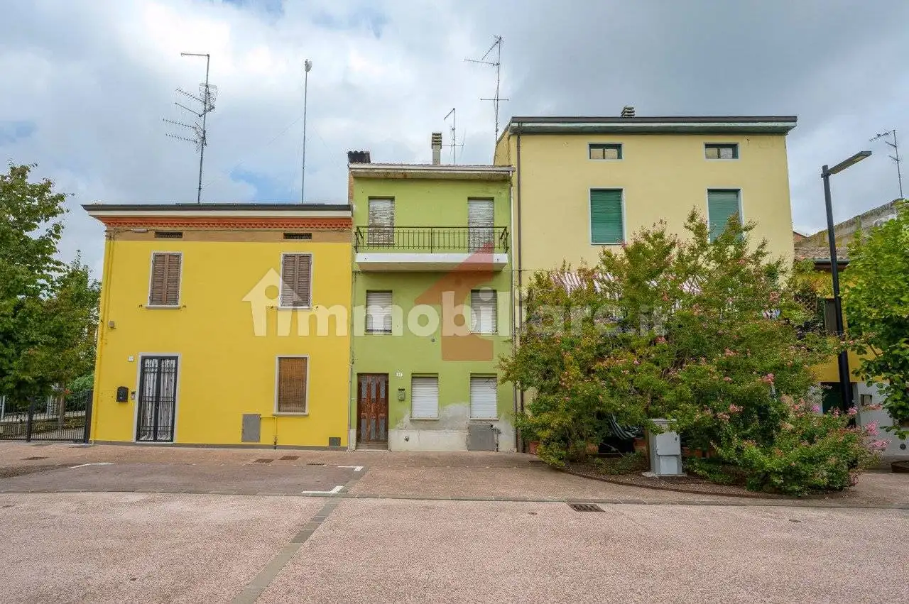 Villetta a schiera in vendita a Fontevivo