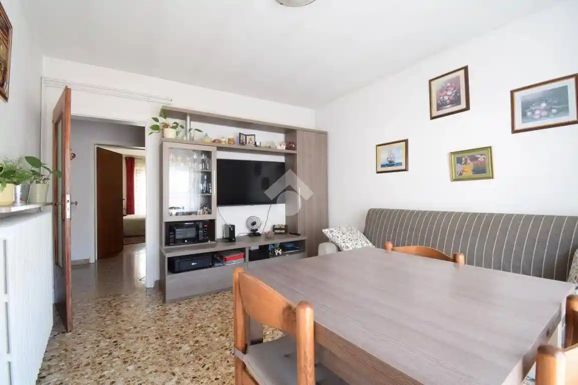 Terratetto unifamiliare via Emilio Chanoux 89, Centro, Chatillon - foto 2