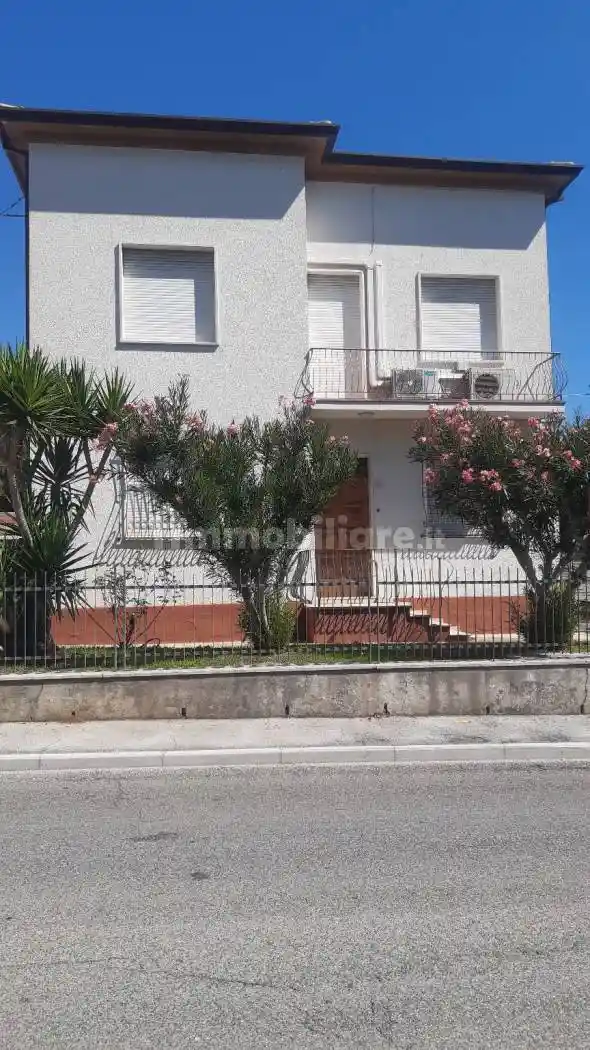 Villa in vendita a Civitanova Marche