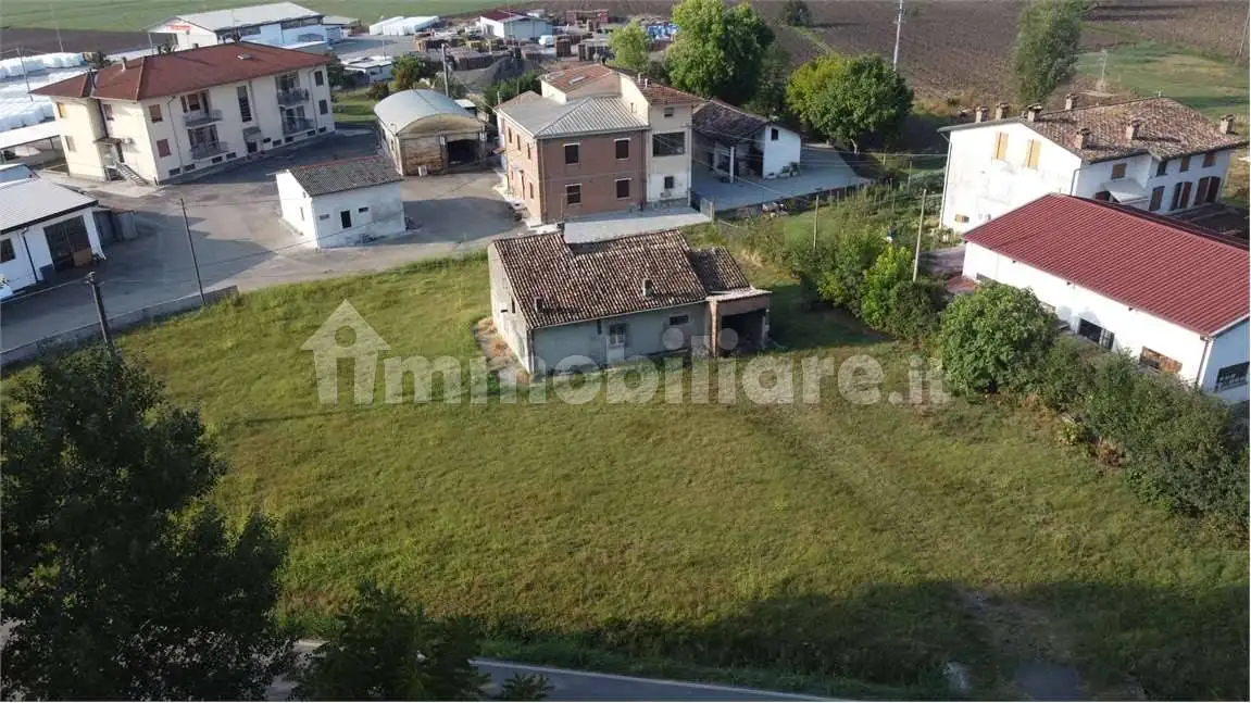 Rustico - Casale in vendita a Fontanellato