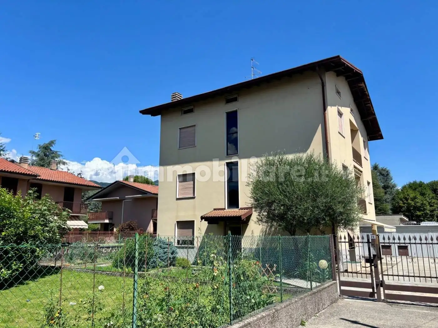 Appartamento in vendita a Almè