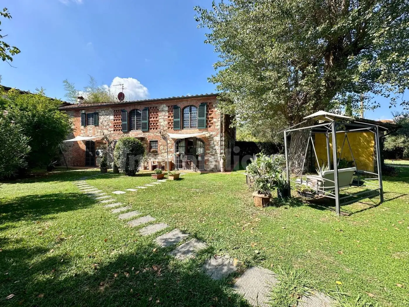 Rustico - Casale in vendita a Lucca