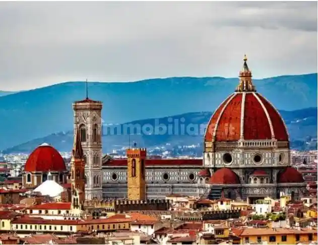 Palazzo - Edificio in vendita a Firenze