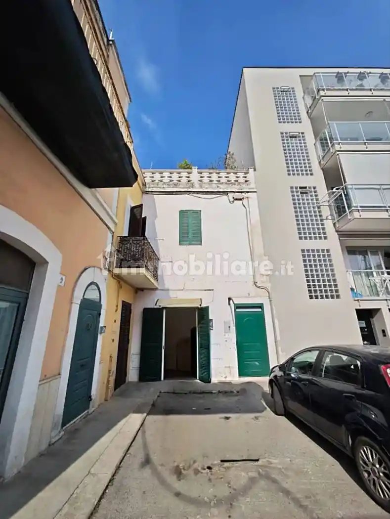 Casa indipendente in vendita a Bari