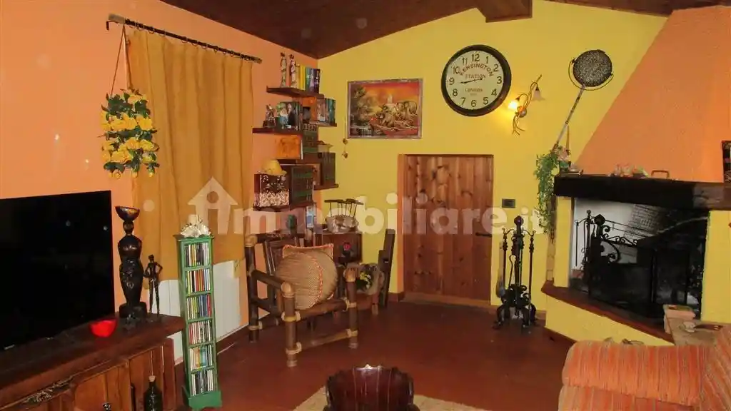 Appartamento in vendita a Reggello