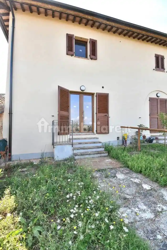 Trilocale Strada di Salteano, Isola d'Arbia, Siena - foto 2