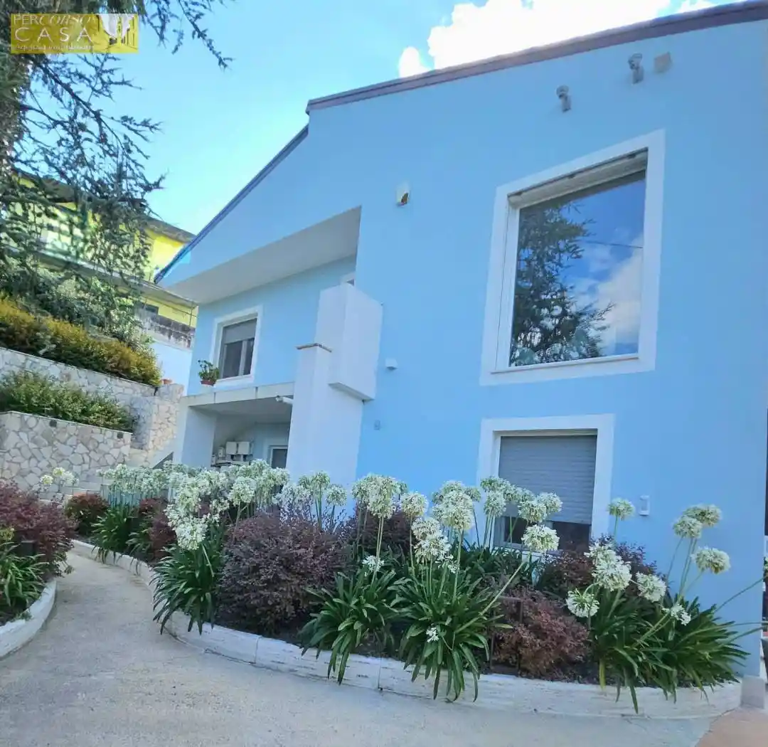 Villa unifamiliare C.da De Contro 1 km dal centro, Teramo - foto 3