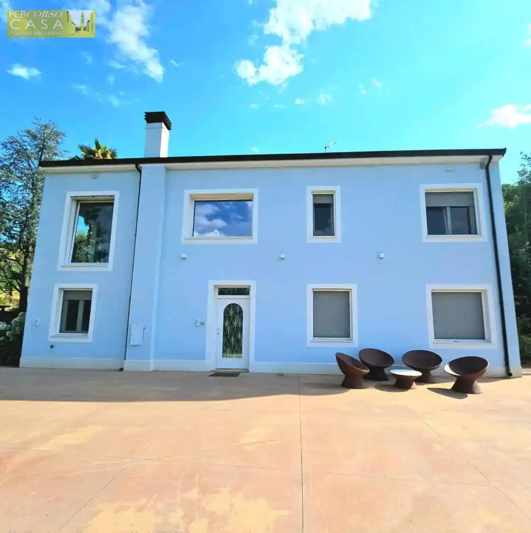 Villa unifamiliare C.da De Contro 1 km dal centro, Teramo - foto 4