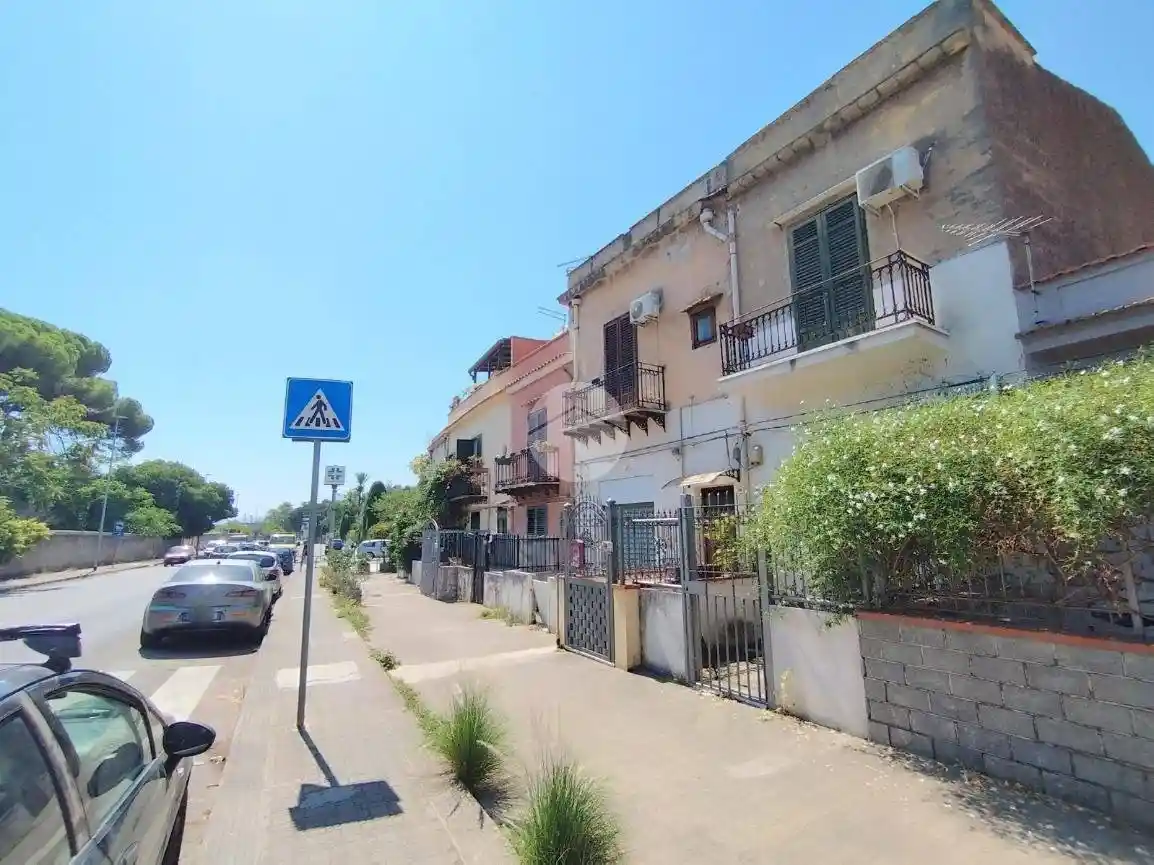 Appartamento in vendita a Palermo