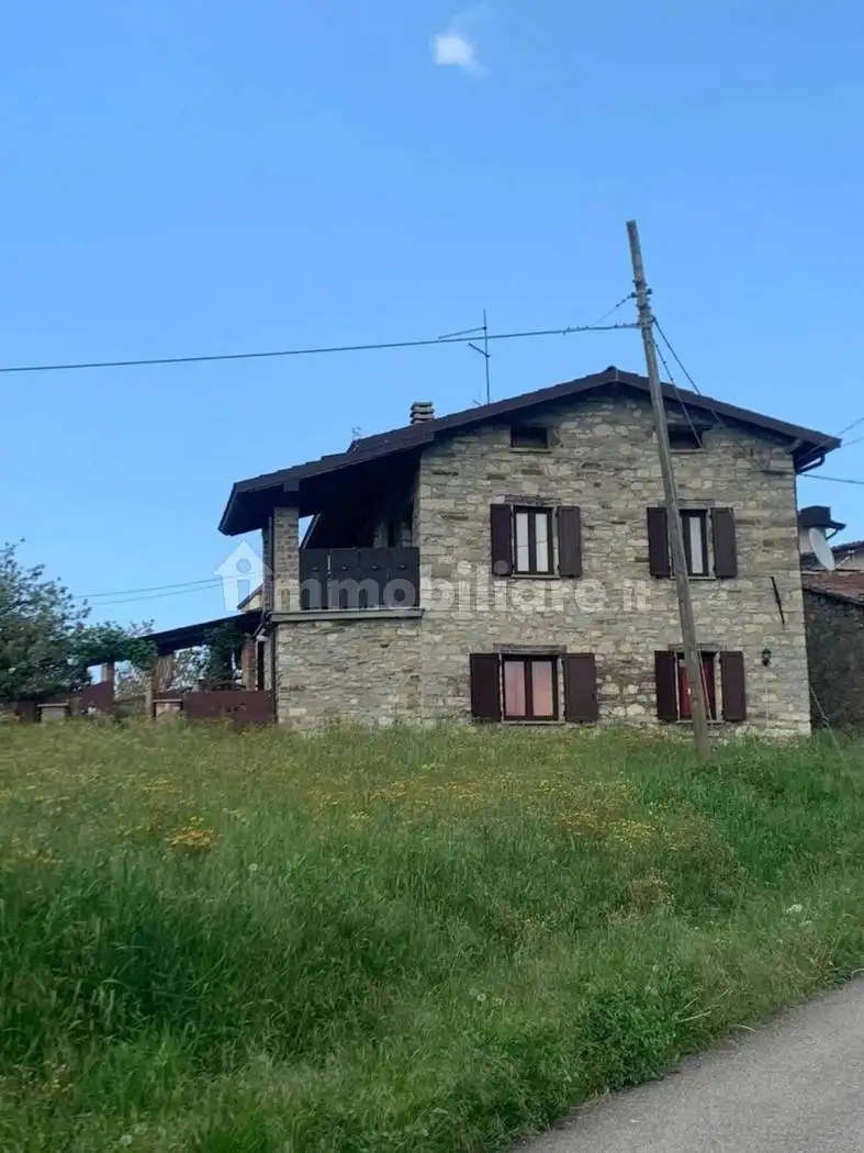 Villa in vendita a Corte Brugnatella