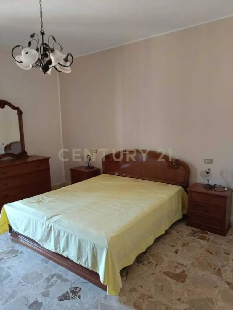 Trilocale via Umberto 182, Centro, Caronia - foto 5