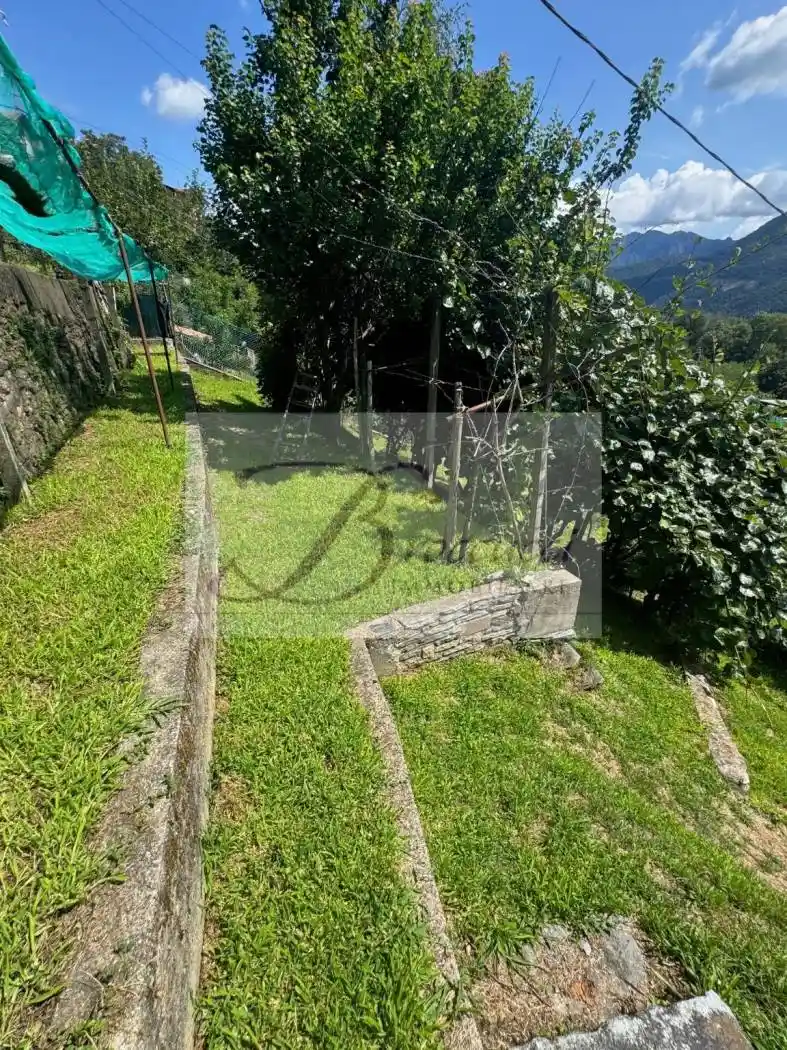 Terratetto plurifamiliare 230 m², da ristrutturare, Borgnana, Cuasso al Monte - foto 4