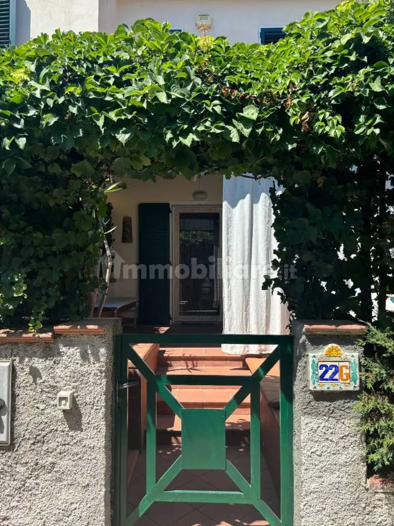 Villa a schiera Contrada Zolfara 22g, Fermata Toscano Nubrica, Corigliano-Rossano