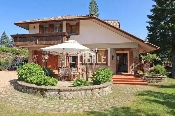 Villa in vendita a Pelago