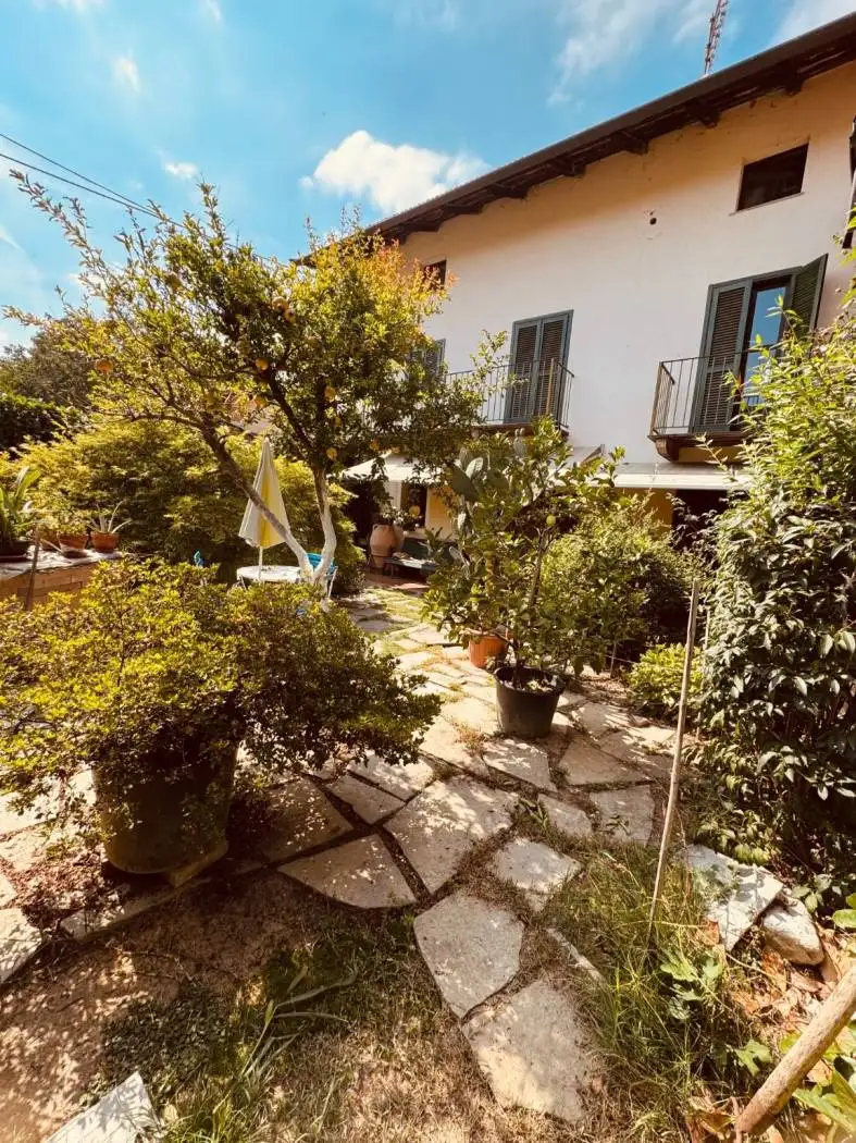 Rustico - Casale in vendita a Cuneo