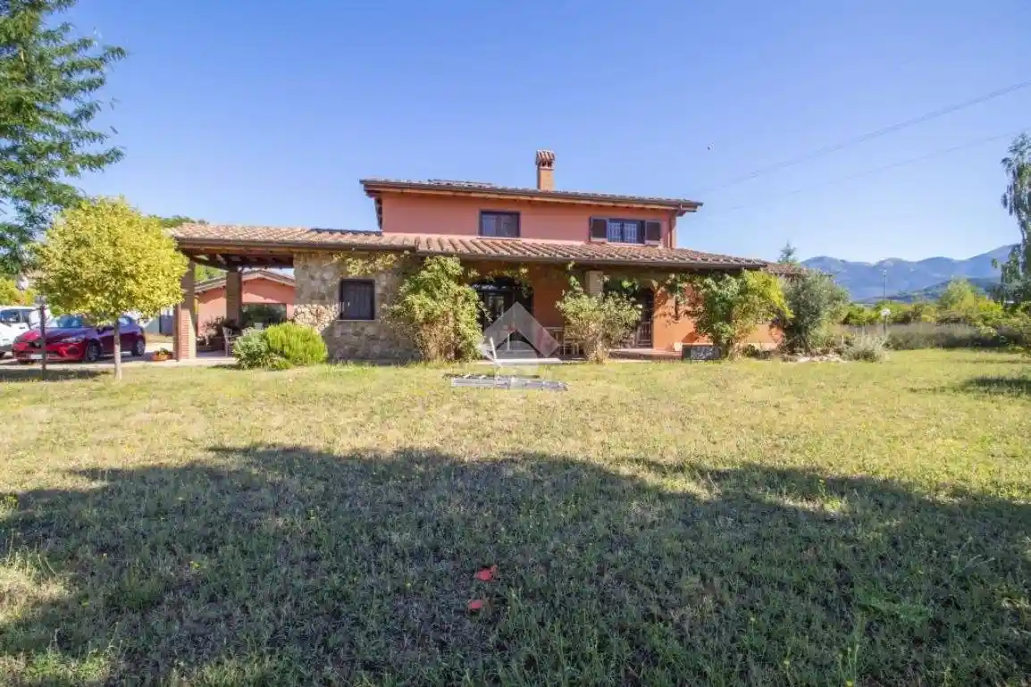 Villa in vendita a Rieti