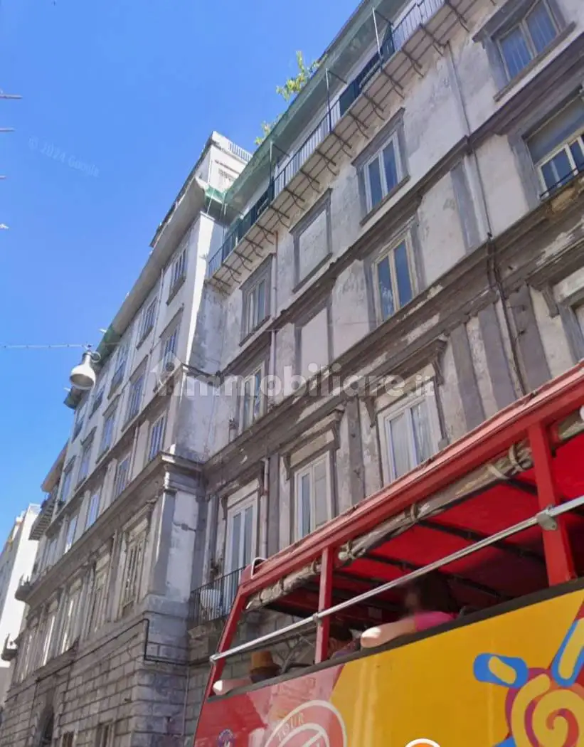 Appartamento in vendita a Napoli