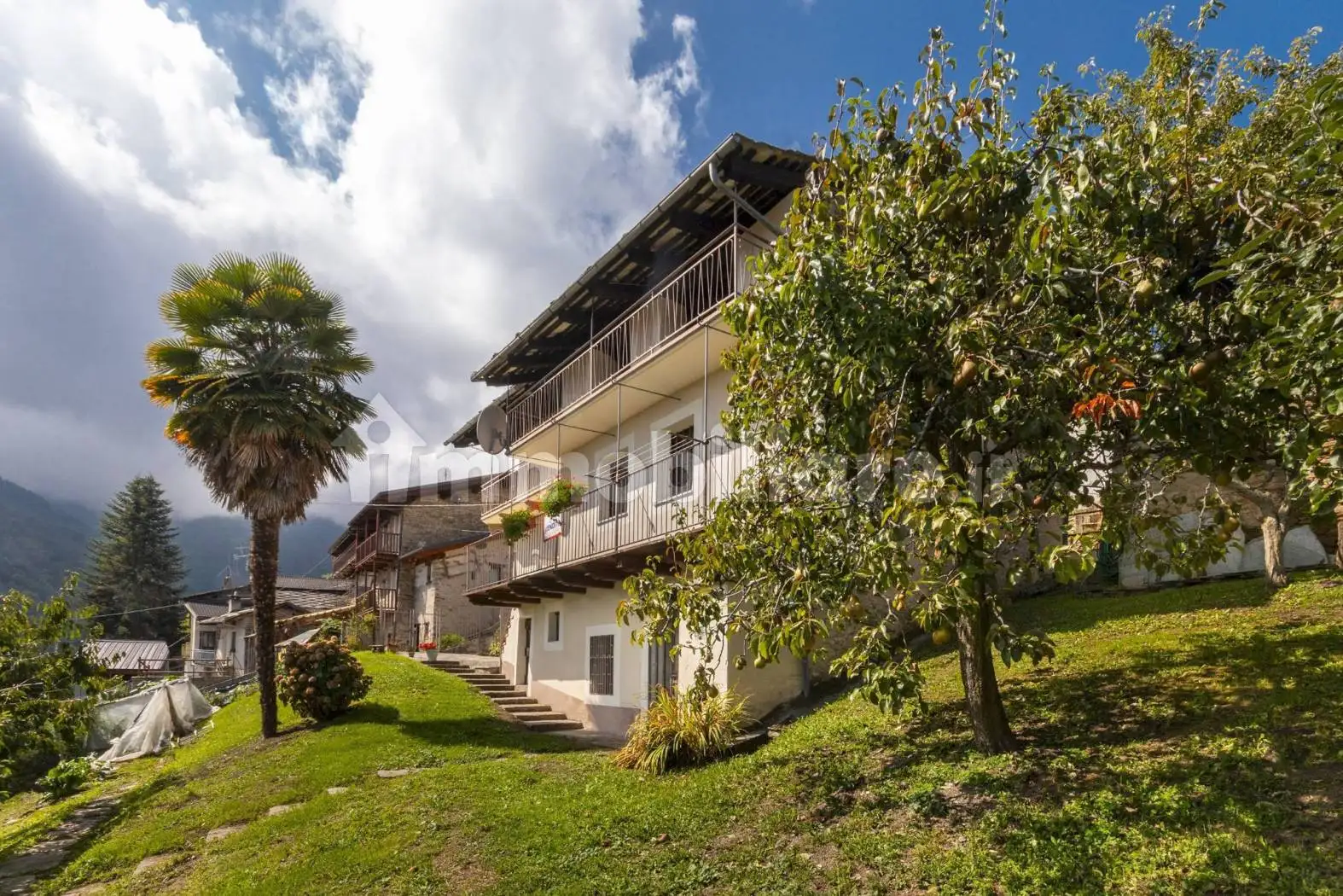 Casa indipendente in vendita a Frassino