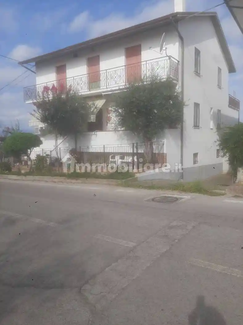 Villa unifamiliare Contrada Montupoli Foro 122, Renzetto, Miglianico - foto 3