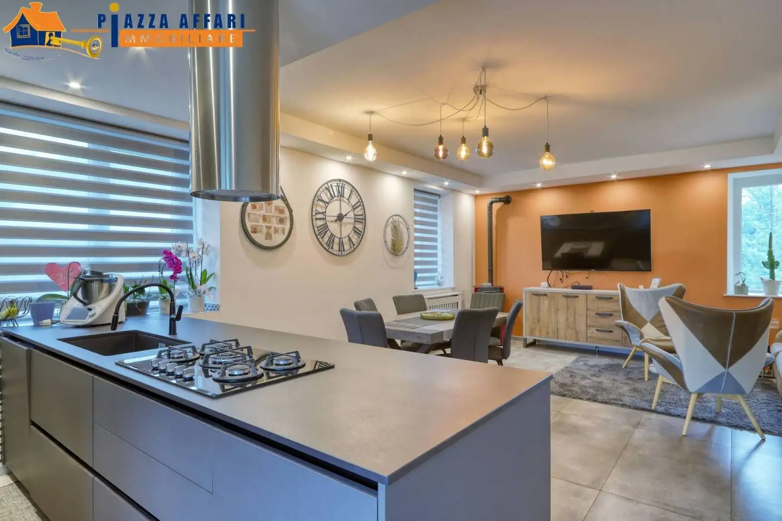 Villa in vendita a Cunardo