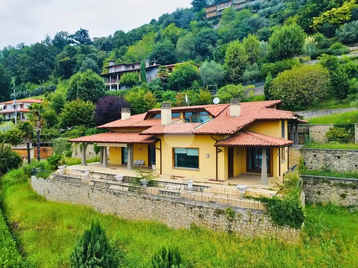 Villa in vendita a Villongo