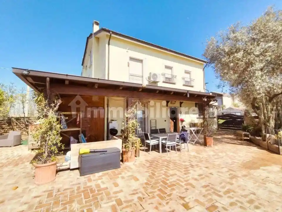 Villa unifamiliare 264 m², Colli Innamorati - Madonna, Pescara - foto 3