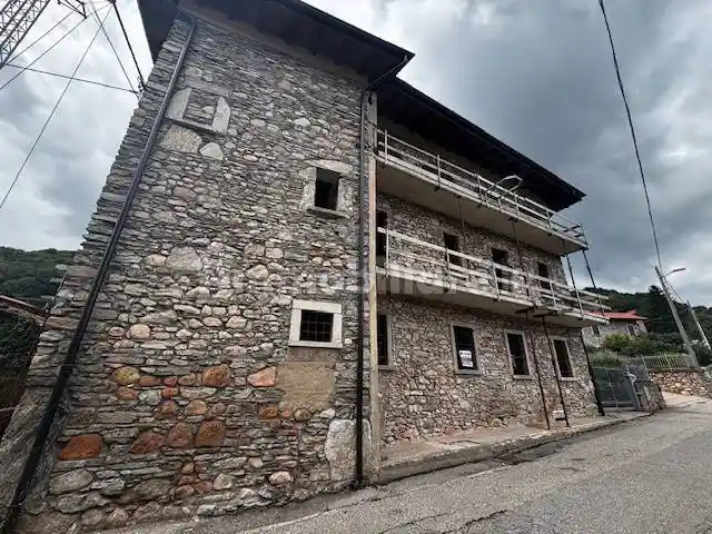 Terratetto unifamiliare via Roma 18, Centro, Cuasso al Monte - foto 2