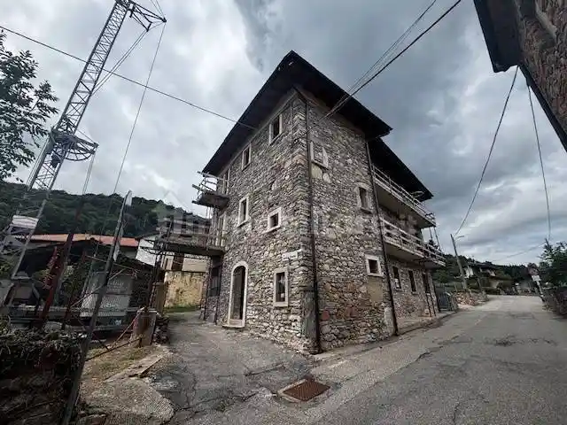 Terratetto unifamiliare via Roma 18, Centro, Cuasso al Monte - foto 4