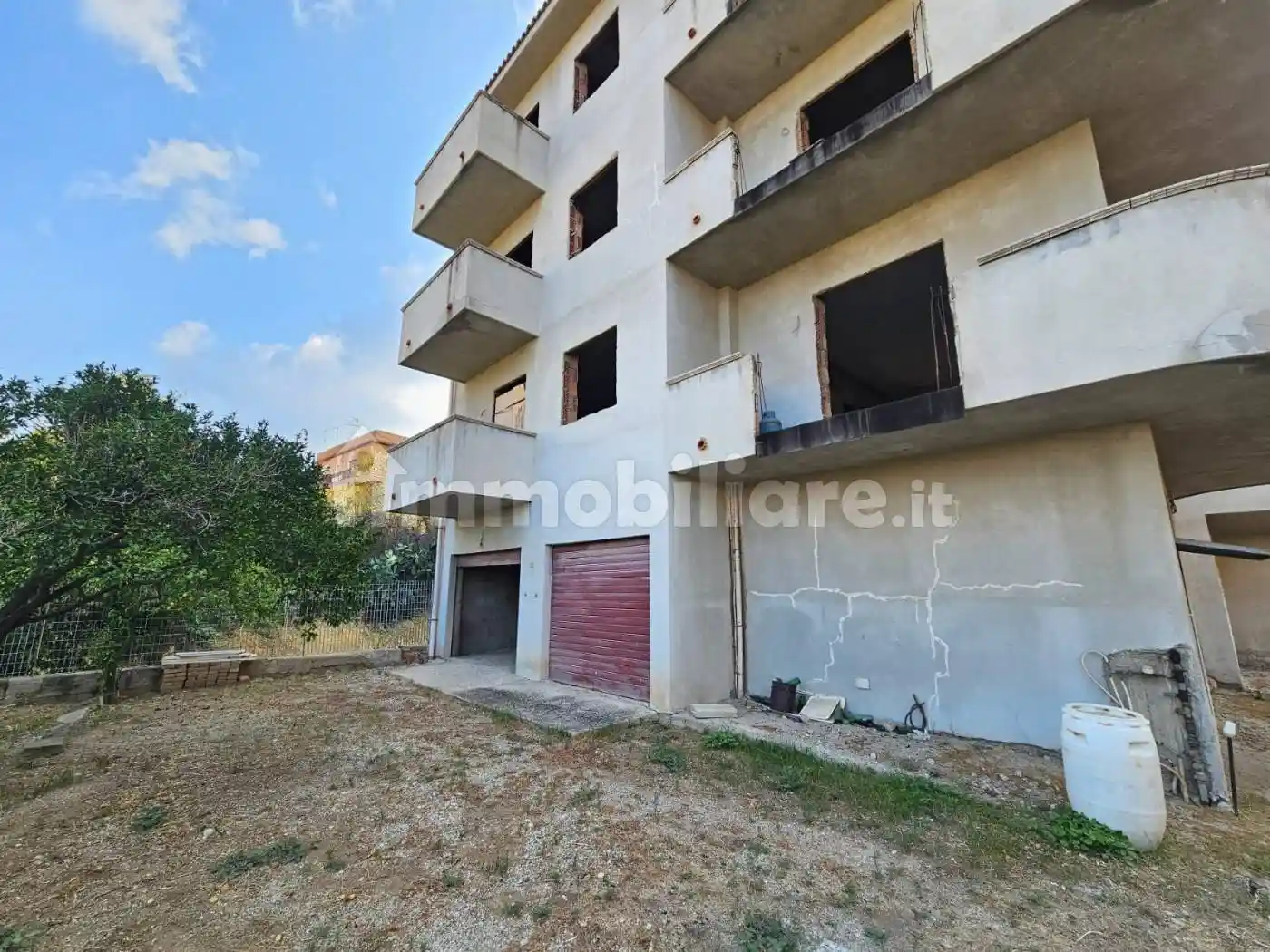 Palazzo - Edificio in Vendita - foto 2