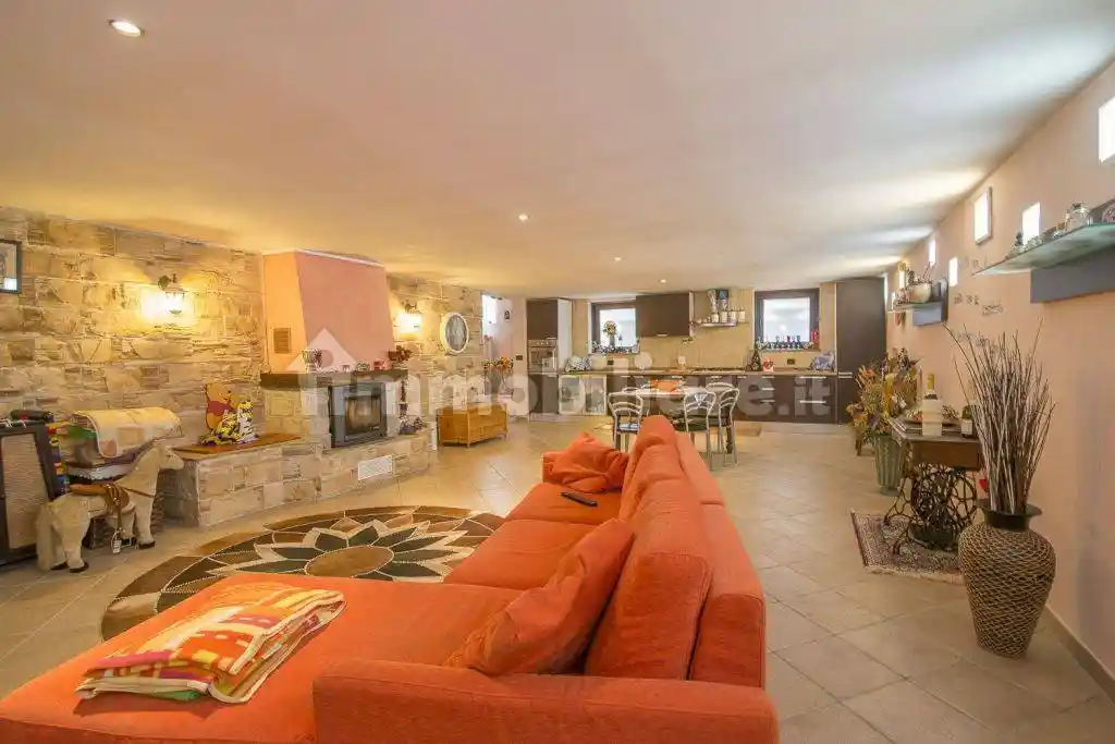 Villa in vendita a Podenzano