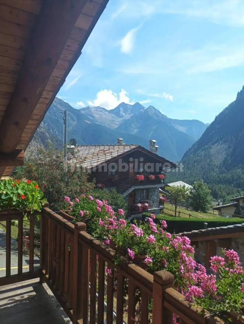 Villa unifamiliare via Cor Ranzola, Centro, Brusson - foto 3