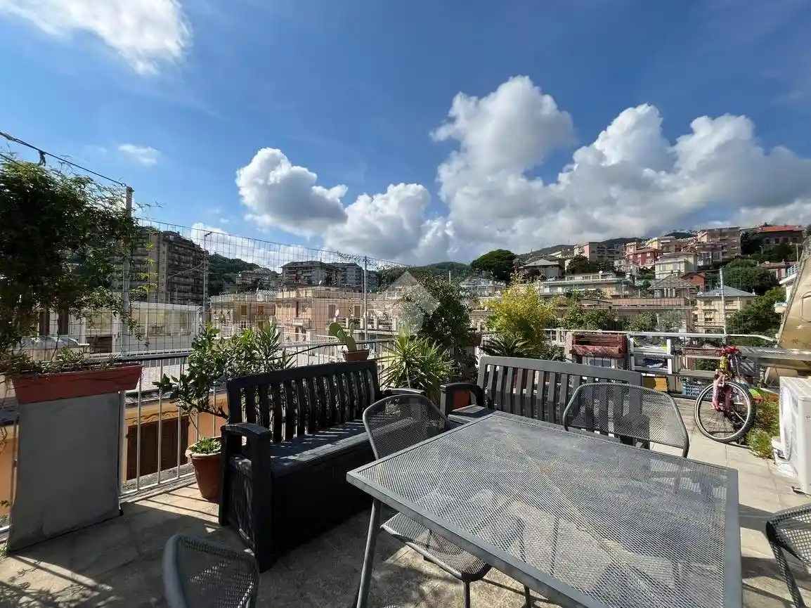 Appartamento in vendita a Genova