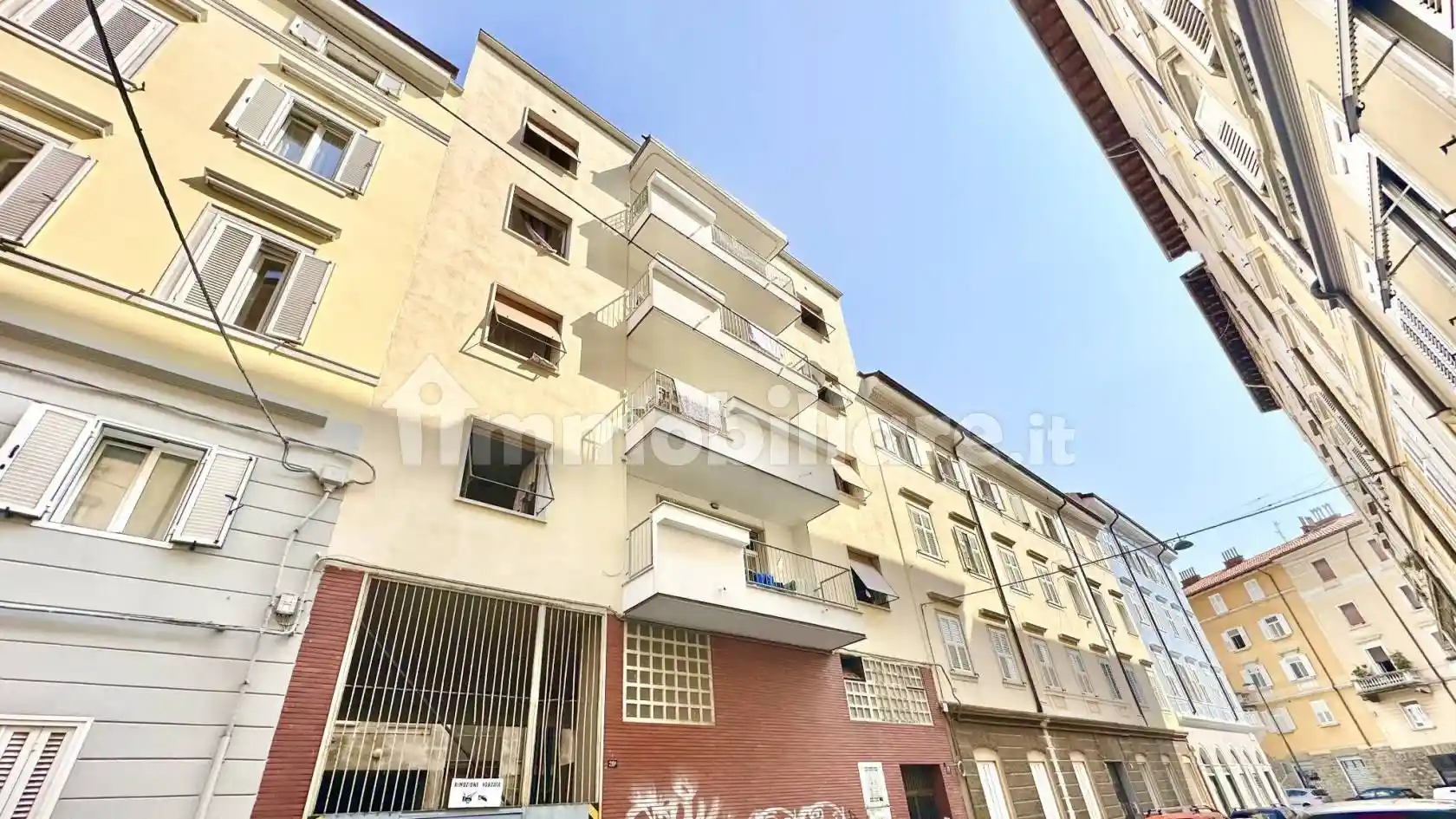 Palazzo - Edificio in vendita a Trieste