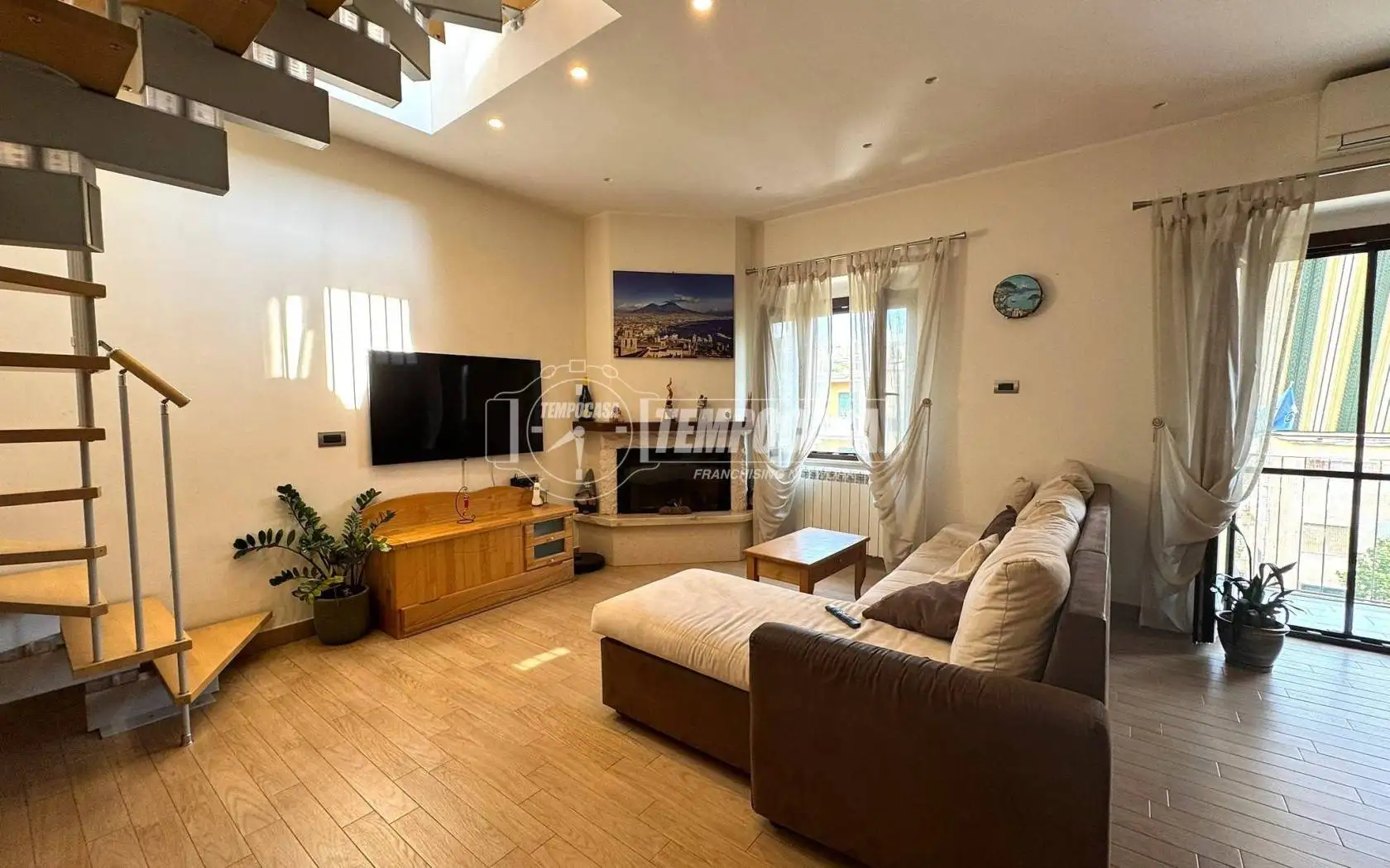 Appartamento in vendita a Napoli