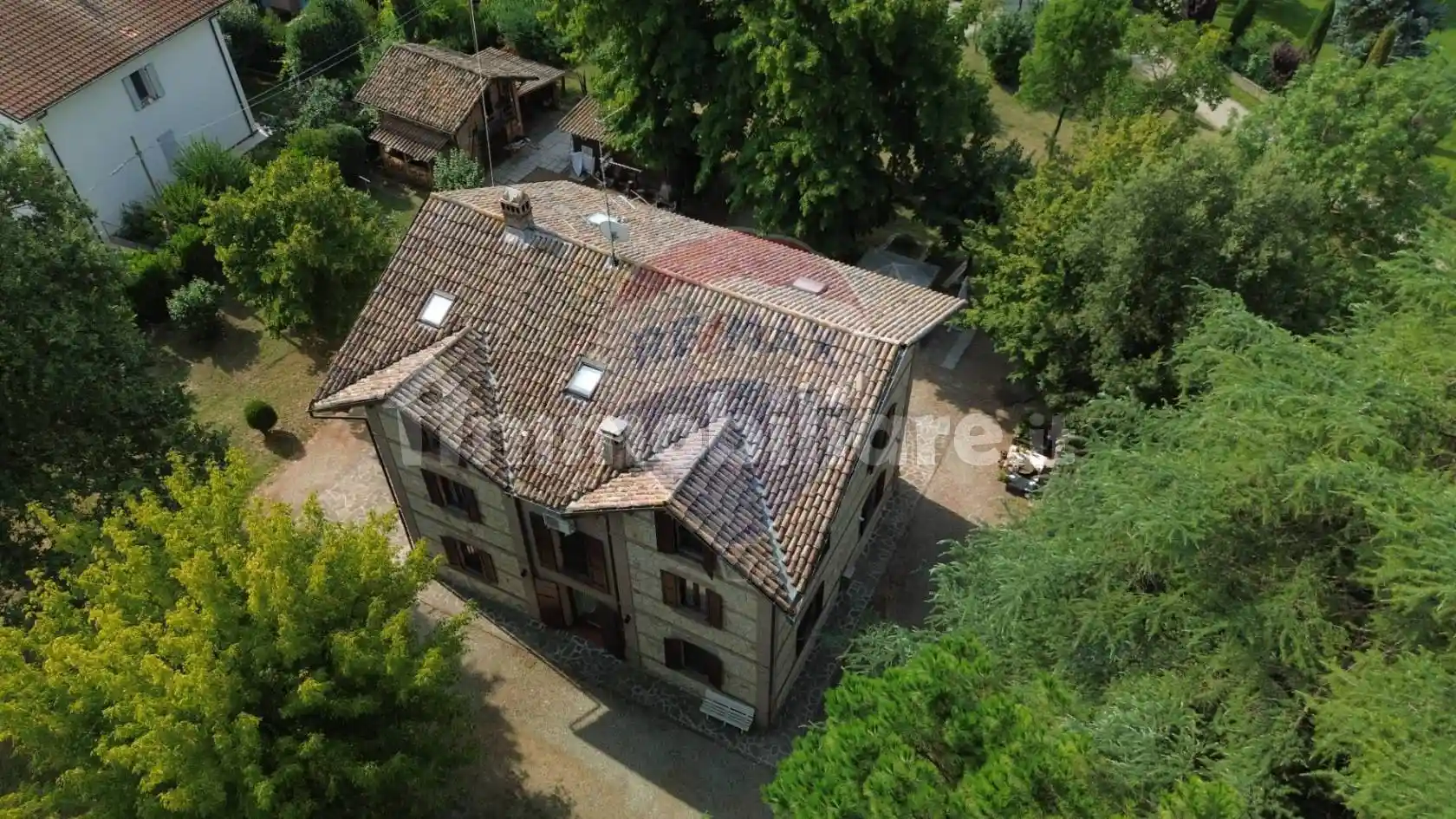Villa in vendita a Albinea