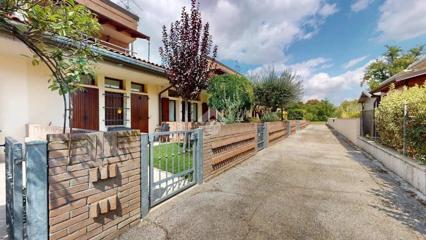 Villetta a schiera in vendita a Cento